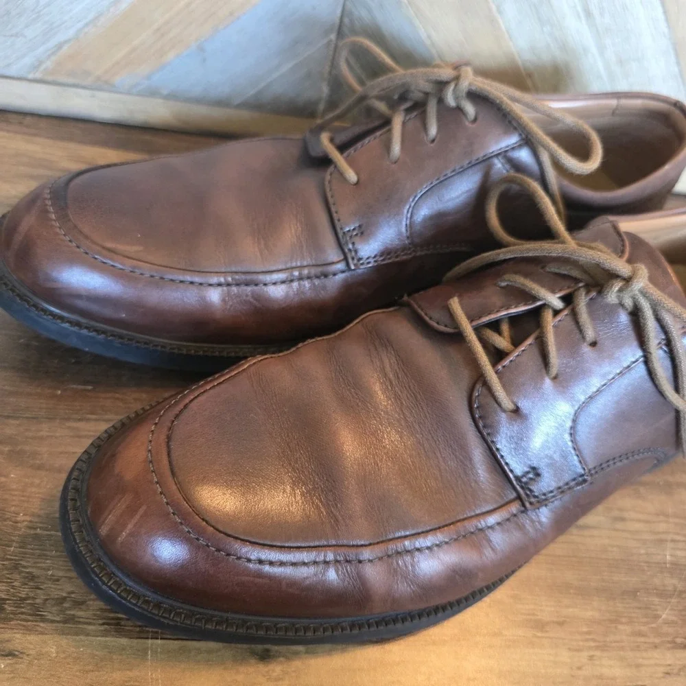 Clarks Shoes Men's Size 9M Brown Leather Lace Up Oxford Comfort Extralight